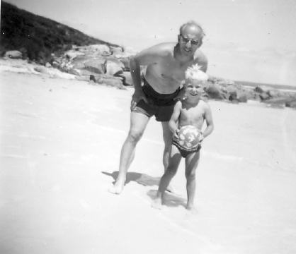1965_john_dad_beach