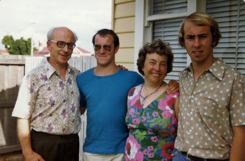 1977_family_002