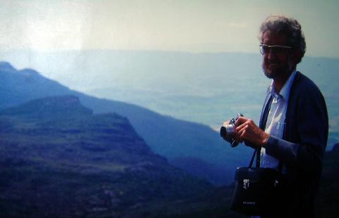 1984_bootsnall_bill_magor_ironstone