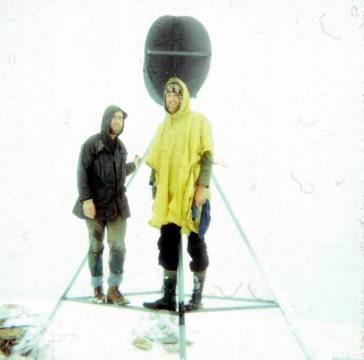 1982_frenchmans_cap_john_rob_bushwalk