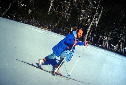 1986_john_skiing_walls_of_jerusalem_bushwalk