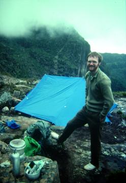 1984_robert_mt_anne_bushwalk_1