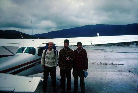1984_john_dale_nick_south_coast_bushwalk_melaleuca_airstrip