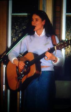 1985_annemarie_fusion_guitar