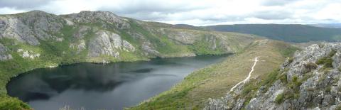 2006_cradle_bushwalk_crater_lake_030